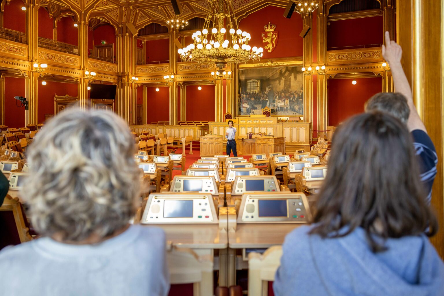 Stortinget åpner dørene for publikum i sommer - Capitol