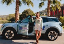 Den første som kjører jorda rundt med elbil